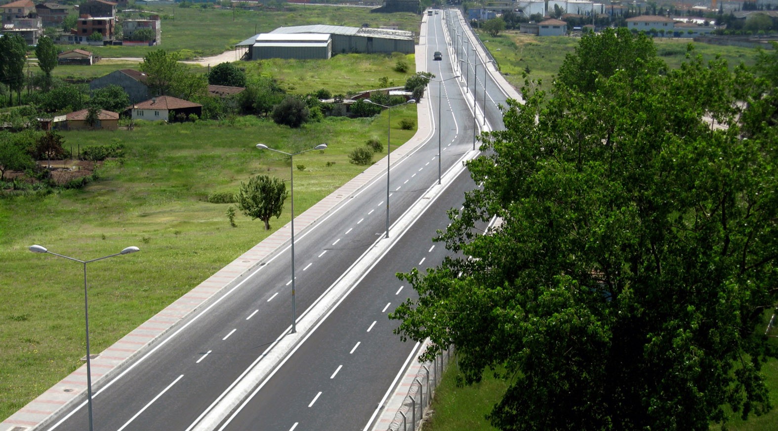 korfez-ilcesindeki-yollara-konfor-geliyor-(1).jpg